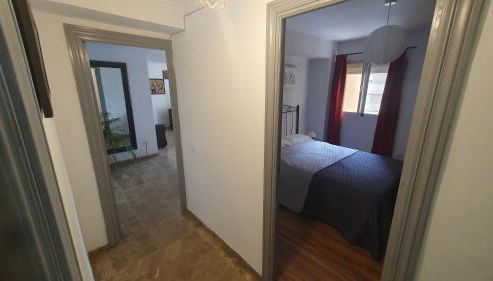 Visit Gibraltar stay in La Linea for less! - Foto 3