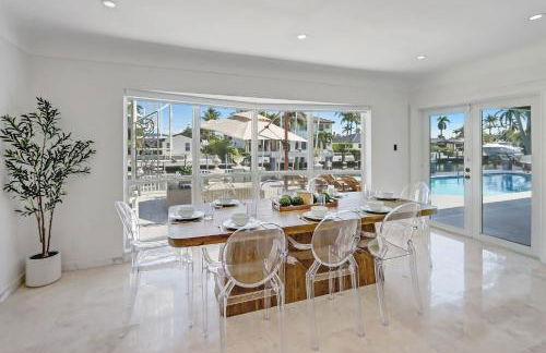 Solara: Waterfront Estate, Pool, Dock, Private Guest Suite - Foto 14
