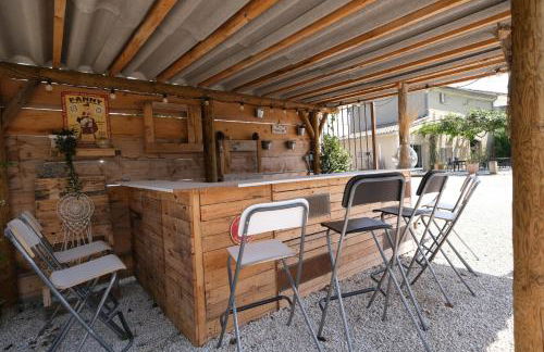 beautiful provencal mas with pool in barbentane, close to avignon, sleeps 8. - Photo 10