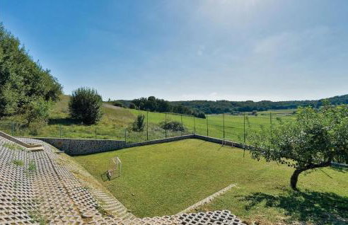 Beautiful Home In Radakovo With Sauna - Photo 18