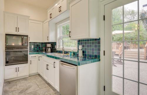 Private Pond and Indoor Pool Grand Arlington Villa! - Foto 16