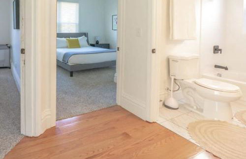 Spacious and Cozy St Louis Gem ABODEbucks - Photo 21