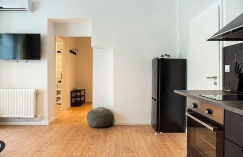 Kudamm plus AC plus SelfCheckIn plus Free Street Parking - Foto 9