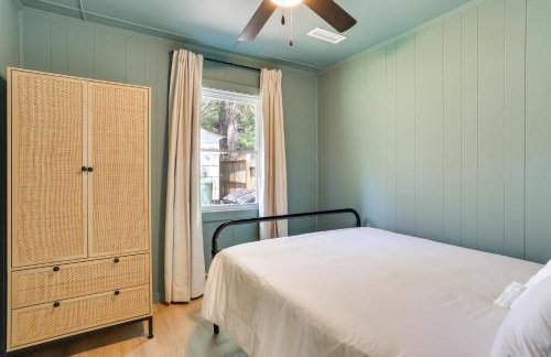 Walk to White Lake Family Home with Deck and BBQ - Foto 18