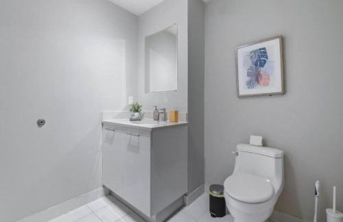 Amazing Condo with Pool at Midblock Miami - Foto 24