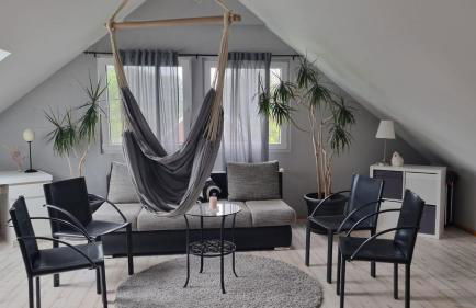 Wunderschöne Wohnung im Grünen - Foto 1