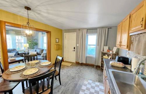 Brookside Cabin with HotTub and FirePit - Foto 6