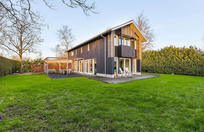 Family House in Grou Near Water Sports - Foto 1