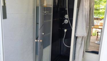 Bateau sur terre près du bassin - Foto 5, Shower