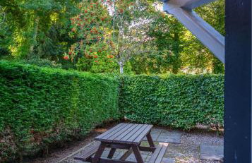 Meldrums Apartments - Photo 2