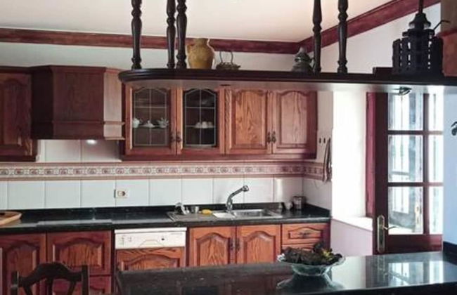 Espectacular Villa con Piscina y Vistas al Valle - Photo 3