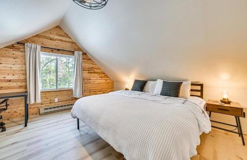 Roscommon Chalet with Hot Tub Near Higgins Lake! - Foto 8