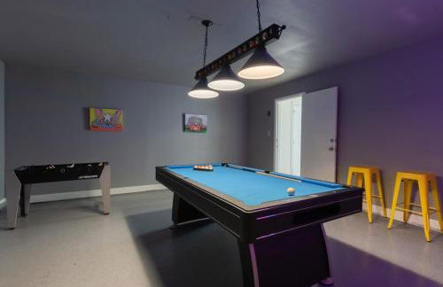 Luxury 5BR House with Pool by SeaWorld & Lackland - Foto 49