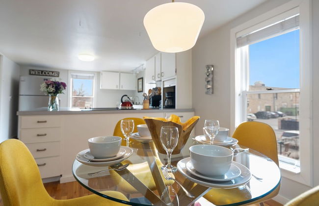 Pine Street Loft –Just steps from Old Town Square! - Photo 19