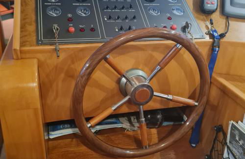 Nuit insolite bateau à quai - Port Saint Louis du Rhône - Foto 23