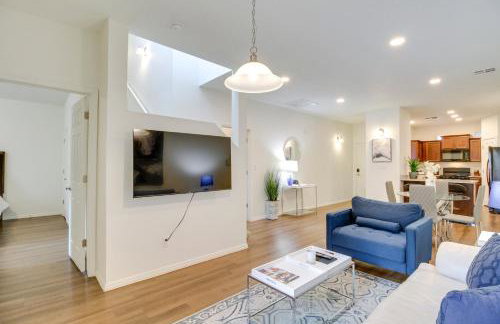 3 Mi to Old Town Albuquerque Townhome with Yard! - Photo 5