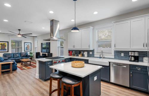 Luxury Stay Heated Pool and Hot Tub Fenced Yard - Foto 14