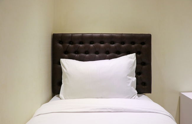 Cozy Stay and Simply 2BR at Green Pramuka City Apartment - Foto 5