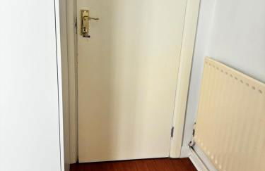 single room in Heather Lane UB7 - Foto 3