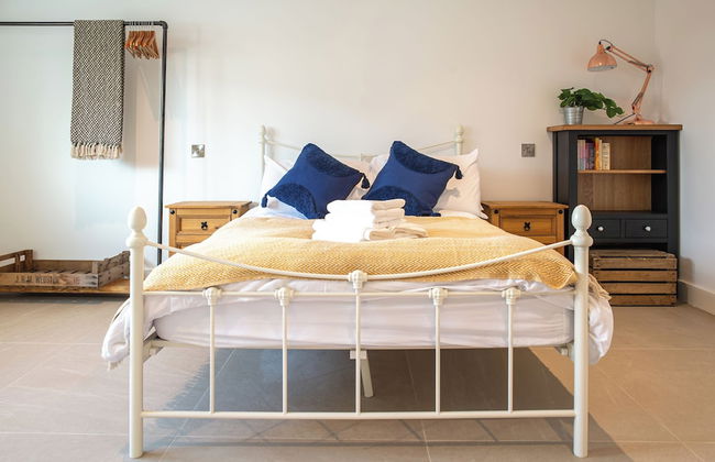 Orchard Barn-Luxury 4 BD Barn Conversion - Foto 2