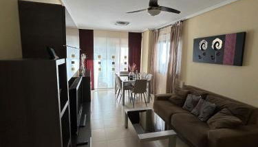 Magnifica ubicación ,amplio ,luminoso, a 50 m de la playa - Photo 2