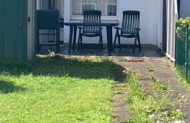 Gemütliches ganzes Apartment Küche Parkplatz Waschmaschine Kamin Terrasse Garten, Keine Ferienwohnung - Photo 8