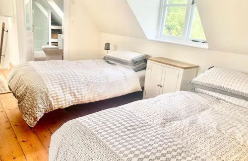 Delightful Ely house Bright and warm with cathedral view - Photo 15