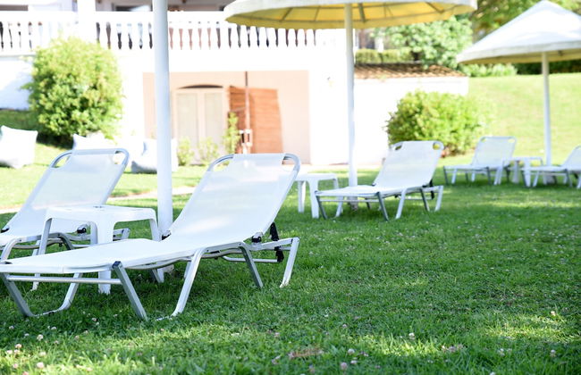 Rebecca's Village - Foto 21