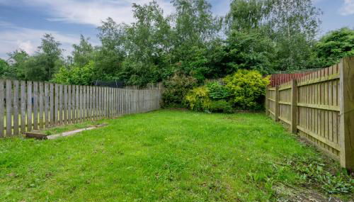 Superb Two Bedroom House Near Etihad & Coop Live - Free Parking - Foto 5, Garden