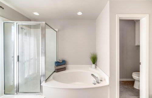 about 3 Mi to Dtwn Aubrey Vacation Rental with Patio! - Foto 22