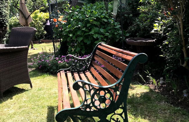 Entire 1bed Studio With Ensuite, Balcony & Parking - Foto 26