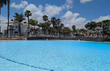 Oasis Bliss - Photo 1