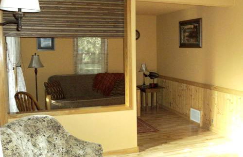 Delightful Riverfront Cabin Rental in Chippewa County near Eau Claire, Wisconsin - Foto 7