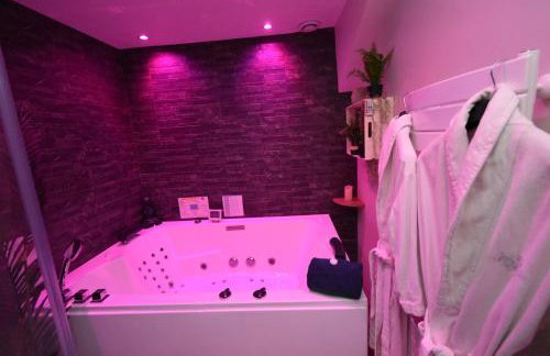 SPA privatif Love room, Le Hammam et Bulles, chez Nuits Chartraines - Foto 7