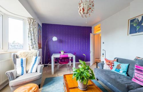 Cozy 4-Bed with Garden in Trendy Stoke Newington - Pass the Keys - Foto 4
