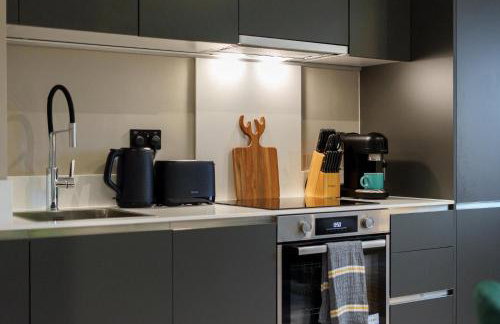 Jungle Luxe Retreat, 2Bed 2Bath Leeds, Center & Stadium - Foto 21