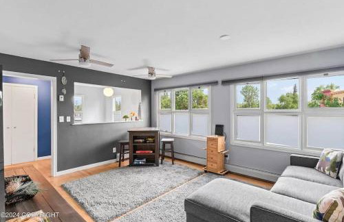 Cozy Anchorage Retreat 7 mins From Airport - Foto 5