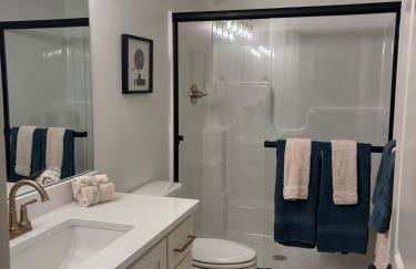 New Home Minutes to KCI Airport & Historic Weston - Foto 19