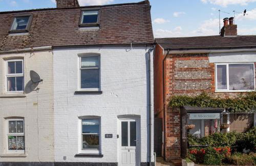 Alberts Cottage - Photo 1