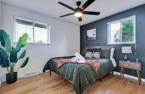 4BD Near DT | Hot Tub, Pingpong & Backyard Fun - Foto 4