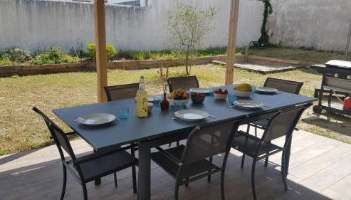 VIlla Elise, lumineuse et proche plage - Foto 4, Garden, Garden view