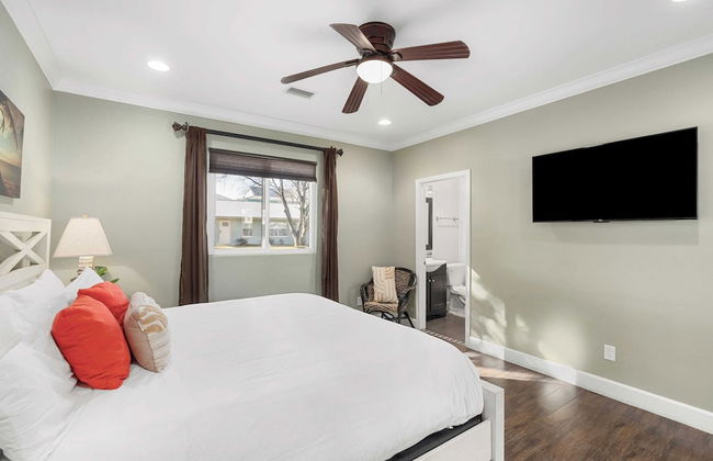 Pelican Retreat by Avantstay 5 Mins TO Beach Pet Friendly w/ Pool & Bbq! - Foto 28