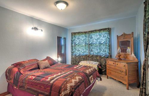 Vintage House with Fire Pit Less Than 6 Mi To Kentucky Lake! - Foto 14