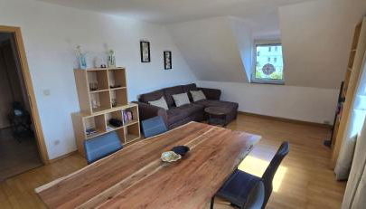 Drei Zimmer Appartment mit Küche & Bad - Photo 3