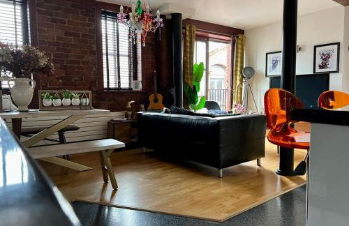 2 Bed Duplex Penthouse Apartment by Mathew Street Sleeps 6 - Foto 4