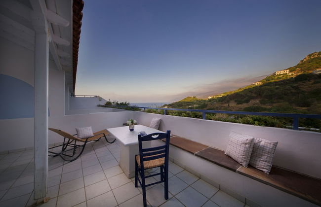 Kerame Studios - Photo 42