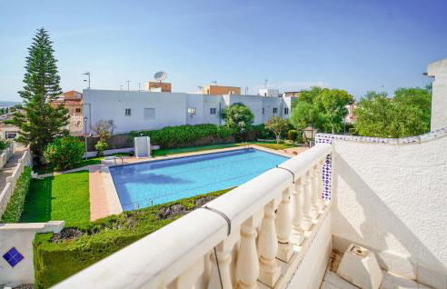 Stunning Apartment In Torrevieja - Foto 2