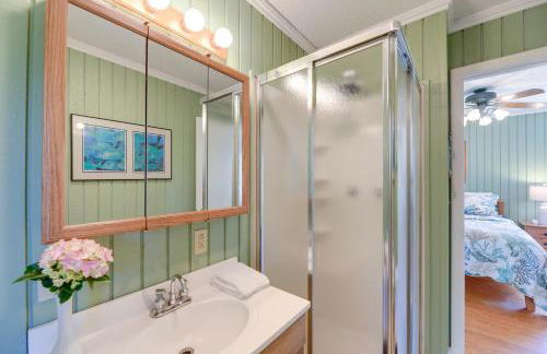 Waterfront Crystal Coast Vacation Rental with Deck! - Foto 14