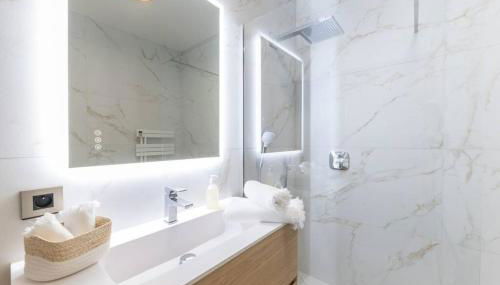 Maison Tropézienne en plein centre avec jardin et piscine - Photo 5