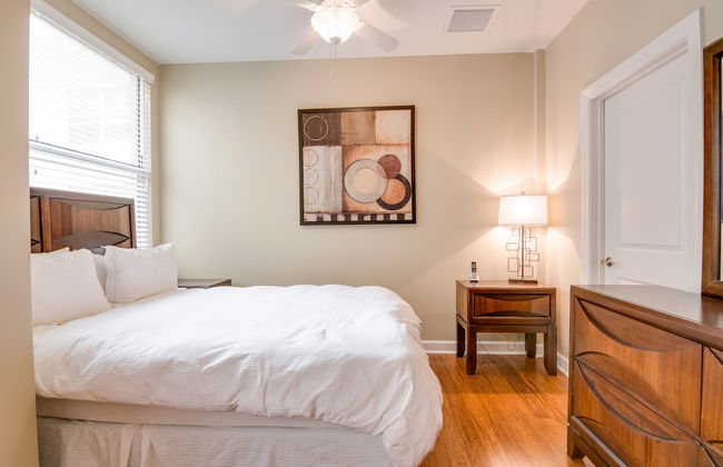 Bluebird Suites near AutoZone Park - Foto 7